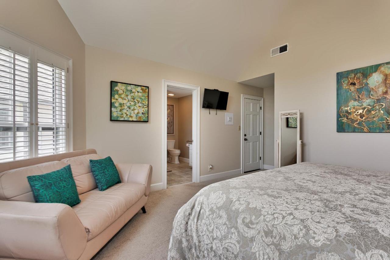 Pleasanton Courtyard Bed And Breakfast Fayetteville Bagian luar foto