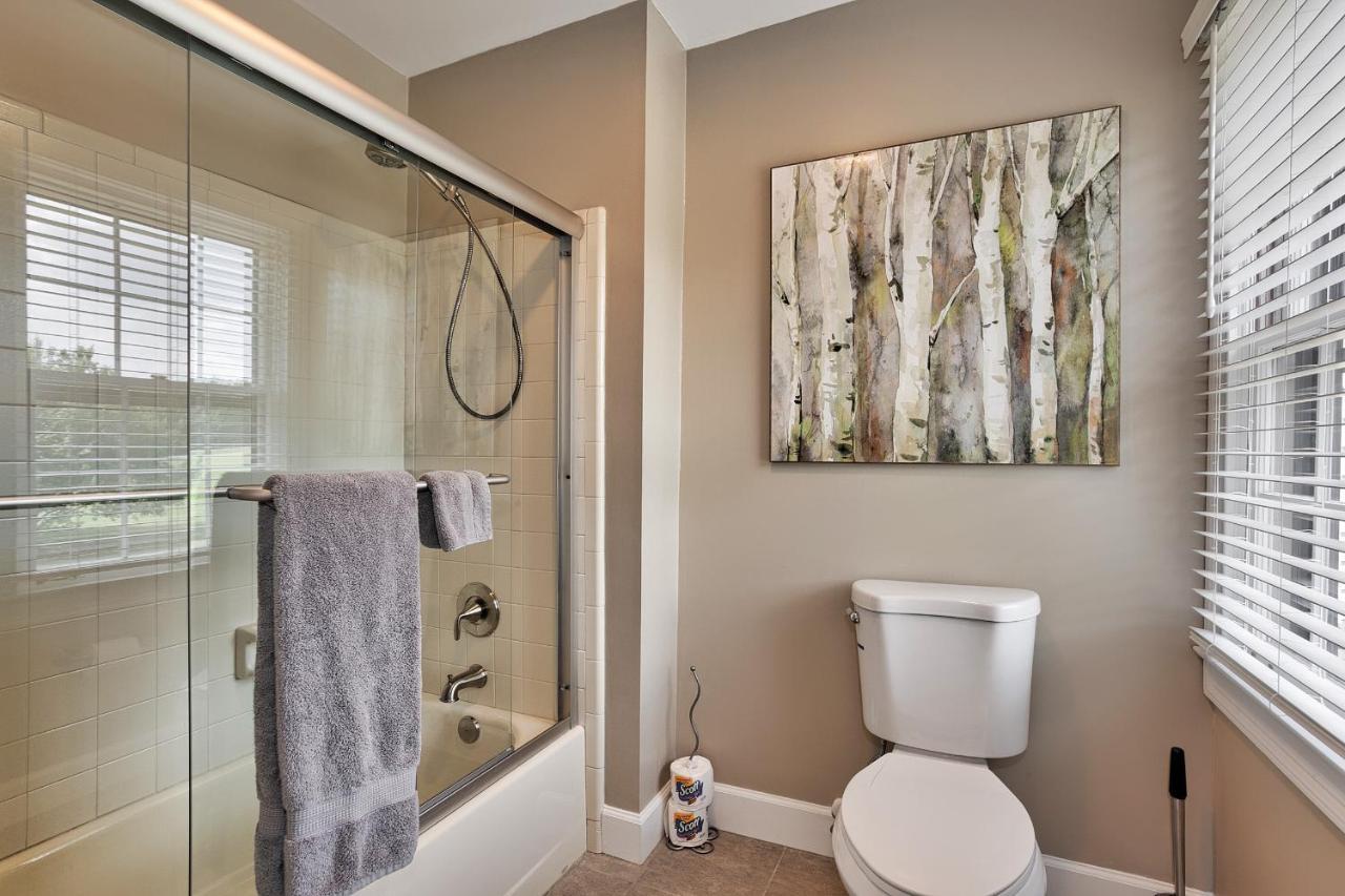 Pleasanton Courtyard Bed And Breakfast Fayetteville Bagian luar foto